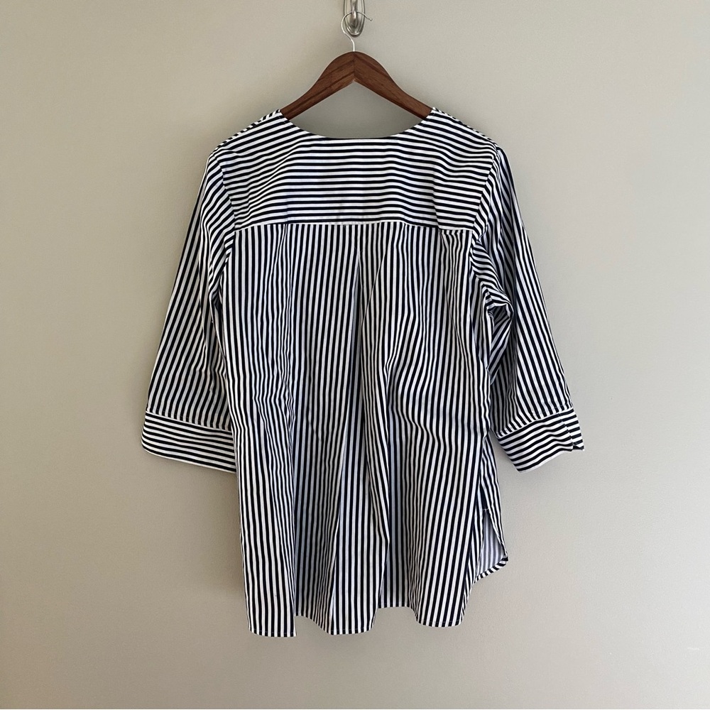 FOXCROFT FOR APPLESEED'S Black and White Striped Non-Iron Long Sleeve Tunic - Picture 4 of 7